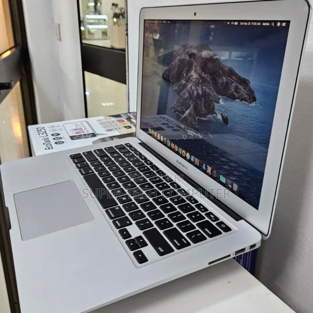 New Laptop Apple MacBook Air 2013 4GB Intel Core I5 SSD 256GB