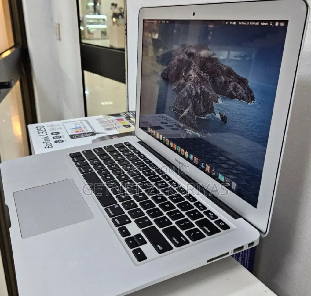 New Laptop Apple MacBook Air 2013 4GB Intel Core I5 SSD 256GB