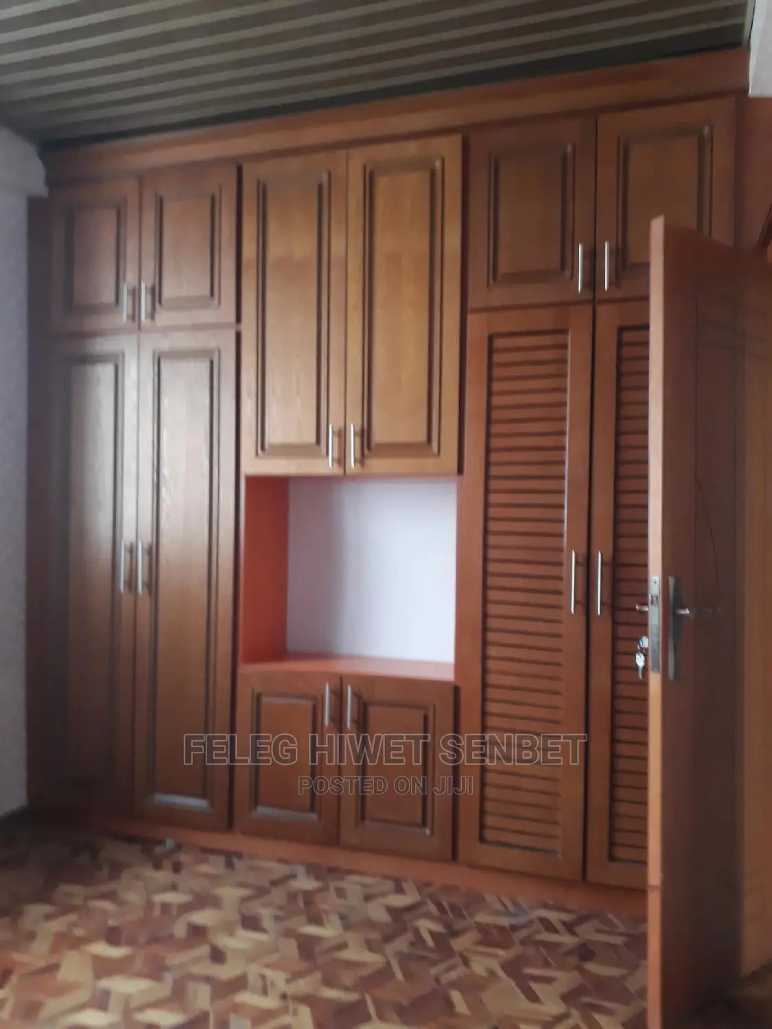 5bdrm House in Aa, Bole for rent