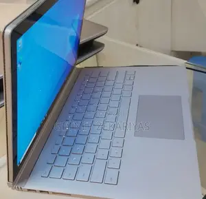 New Laptop Microsoft Surface Book 8GB Intel Core I5 SSD 256GB
