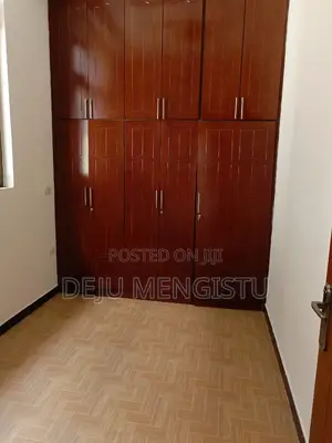 6bdrm Villa in መሪ, Bole for sale