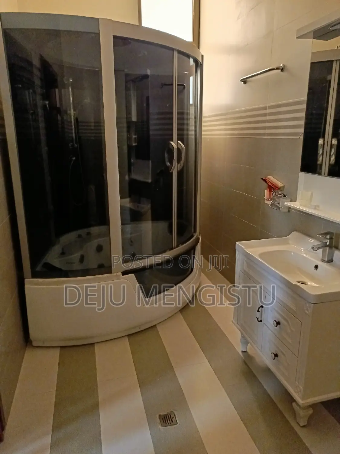 6bdrm Villa in መሪ, Bole for sale