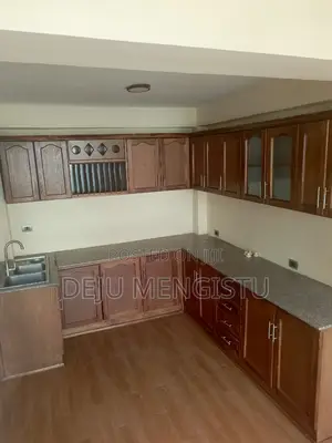 6bdrm House in ሰባ ሁለት, Bole for rent
