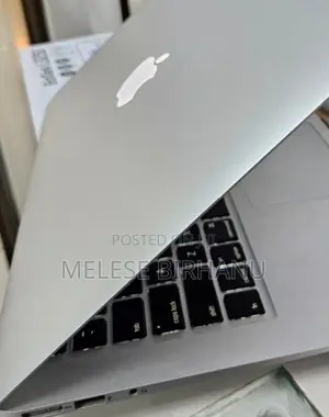 New Laptop Apple MacBook 2013 4GB Intel Core i5 SSD 256GB