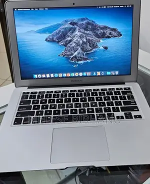 New Laptop Apple MacBook 2013 4GB Intel Core i5 SSD 256GB