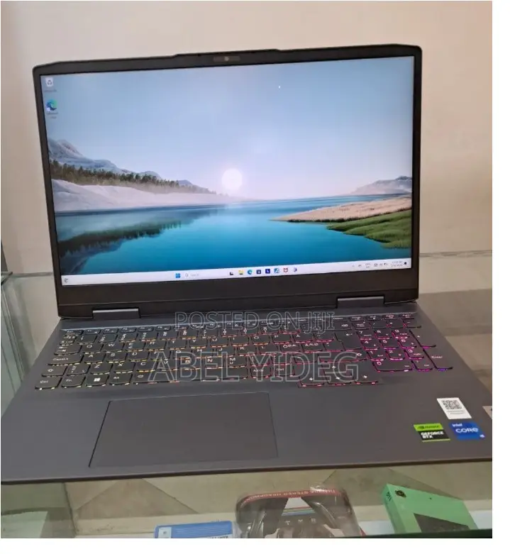 New Laptop Lenovo LOQ 15IRH8 16GB Intel Core I5 SSD 512GB