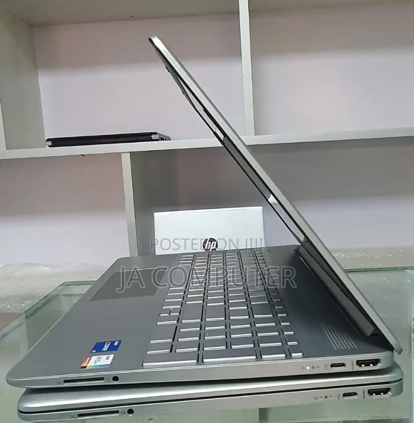 New Laptop HP Stream Notebook 4GB Intel Core I5 SSD 512GB