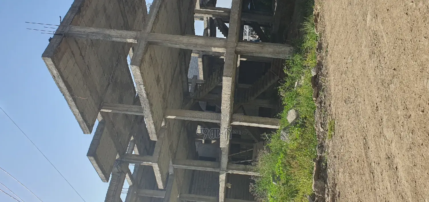 የሚሸጥ G+3 ጅምር ቤት