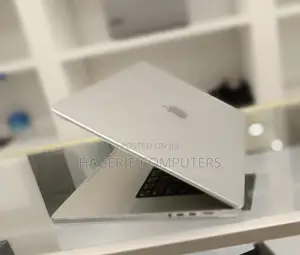 New Laptop Apple MacBook Pro 2022 M2 16GB Apple M2 SSD 1T