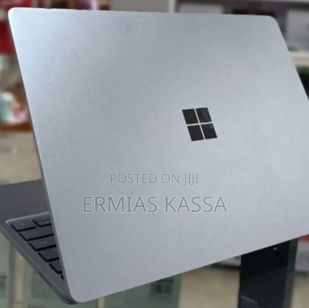 New Laptop Microsoft Surface Go 8GB Intel Core I5 SSD 512GB