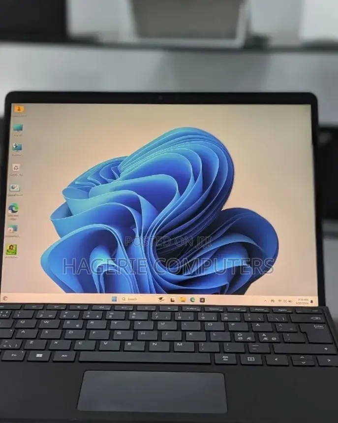 New Laptop Microsoft Surface Pro 9 16GB Intel Core I5 SSD 256GB