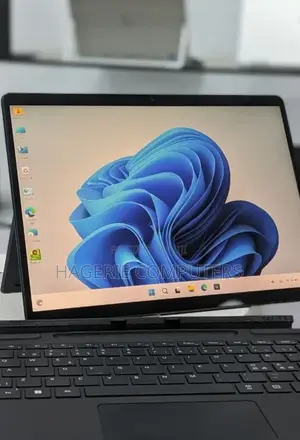 New Laptop Microsoft Surface Pro 9 16GB Intel Core I7 SSD 256GB