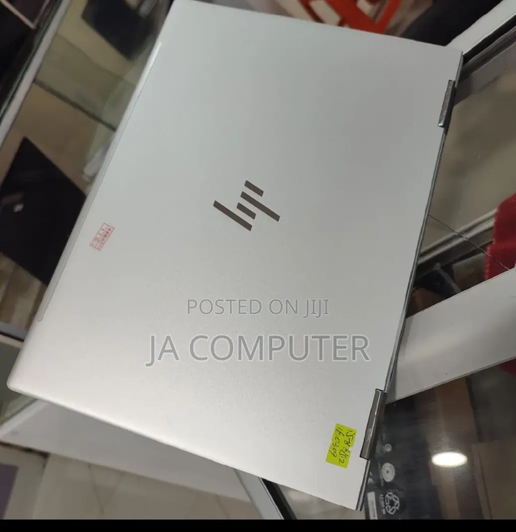 New Laptop HP Spectre 8GB Intel Core I5 SSD 512GB