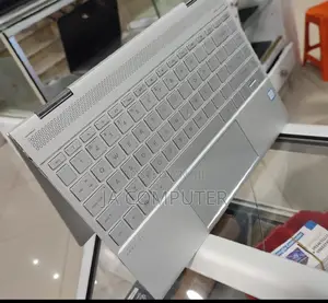 New Laptop HP Spectre 8GB Intel Core I5 SSD 512GB