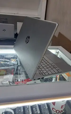 New Laptop HP Stream Notebook 8GB Intel Core I7 SSD 1T