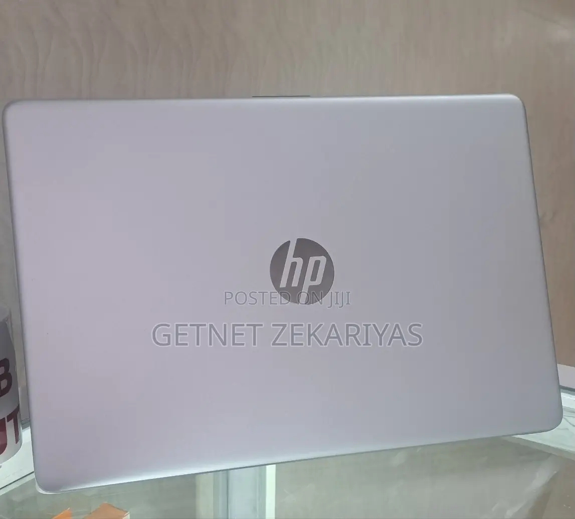 New Laptop HP Stream Notebook 8GB Intel Core I7 SSD 1T