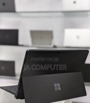 New Laptop Microsoft Surface Pro 9 8GB Intel Core I7 SSD 256GB