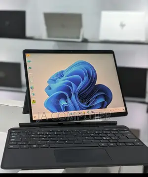 New Laptop Microsoft Surface Pro 9 8GB Intel Core I7 SSD 256GB