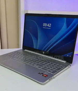 New Laptop HP 14-Dq2031tg 16GB Intel Core I7 SSD 512GB