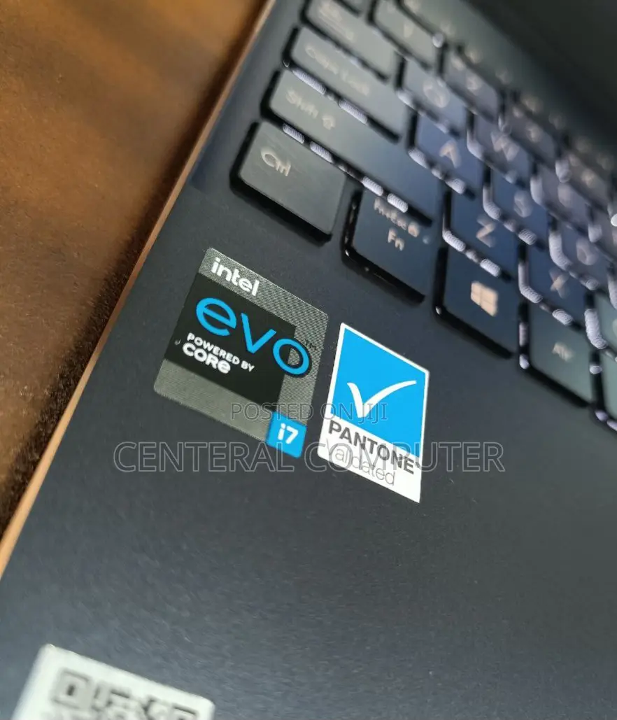 New Laptop Asus Zenbook Flip 13 UX363 16GB Intel Core I7 SSD 1T