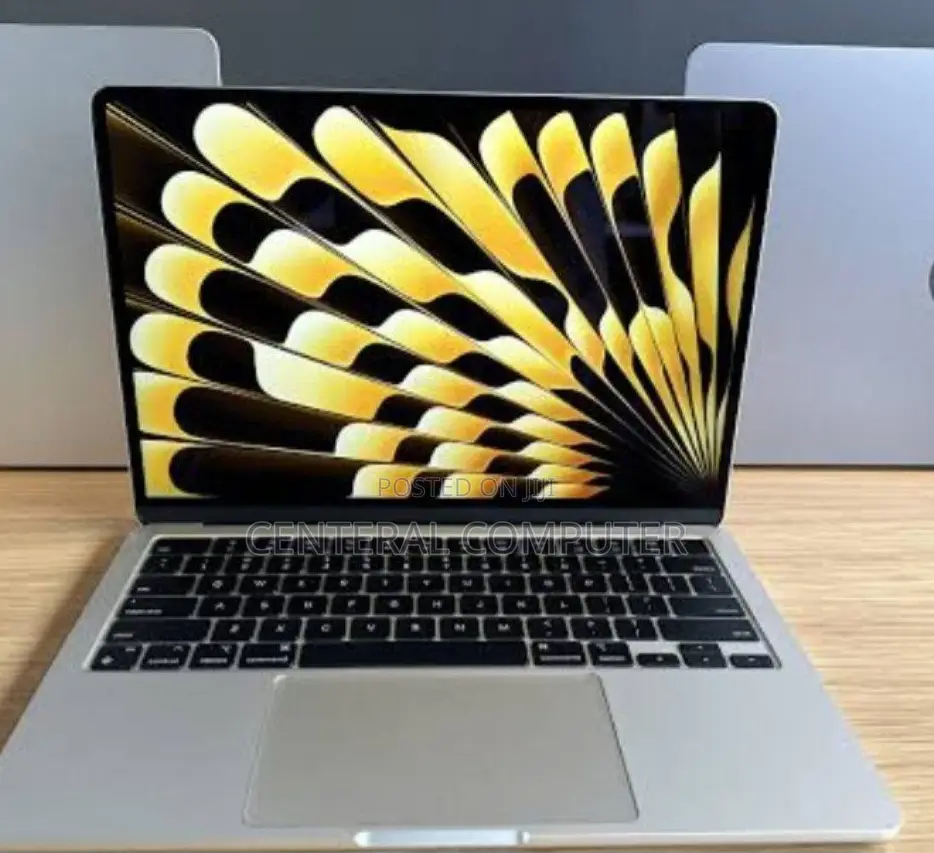 New Laptop Apple MacBook Air 2024 M3 13-Inch 8GB Apple M3 SSD 256GB