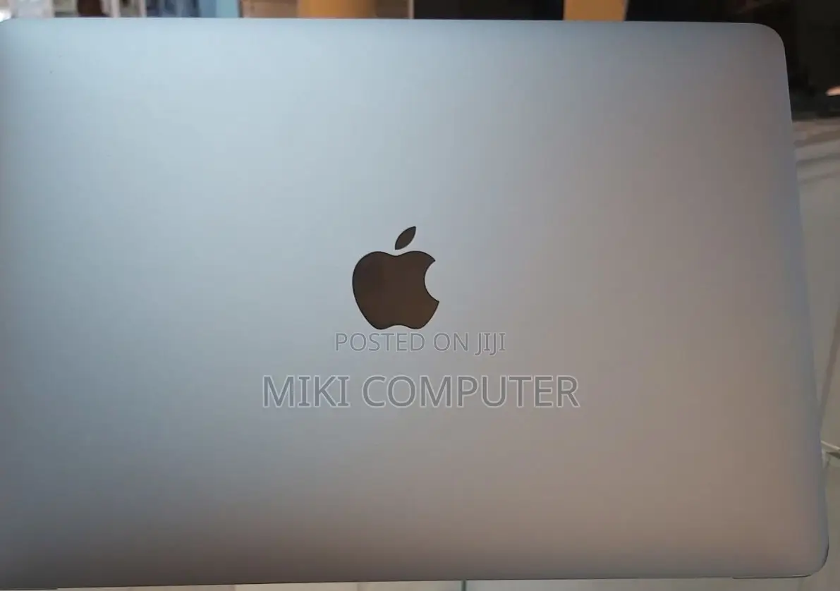 New Laptop Apple MacBook Pro 2017 16GB Intel Core I7 SSD 512GB