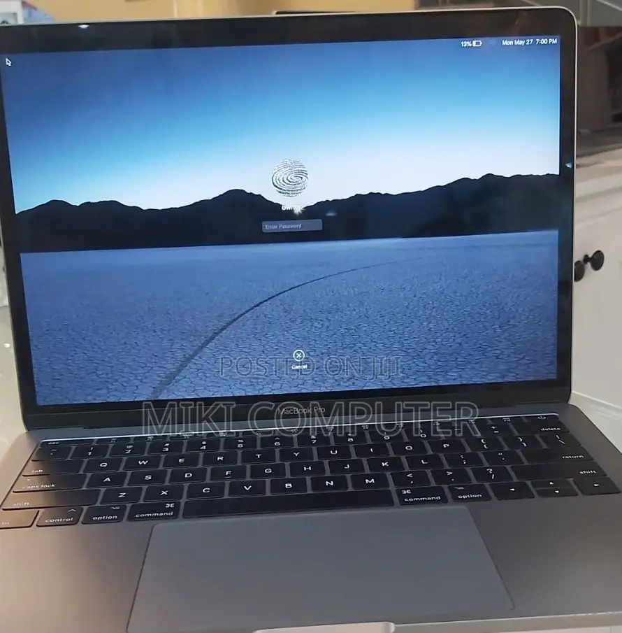 New Laptop Apple MacBook Pro 2017 16GB Intel Core I7 SSD 512GB