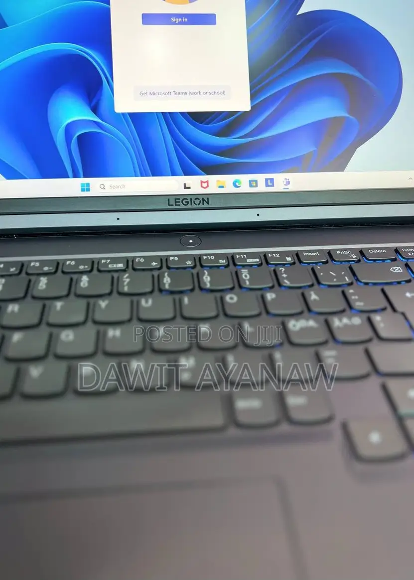 New Laptop Lenovo Legion 5 8GB AMD Ryzen 7 SSD 1.5T