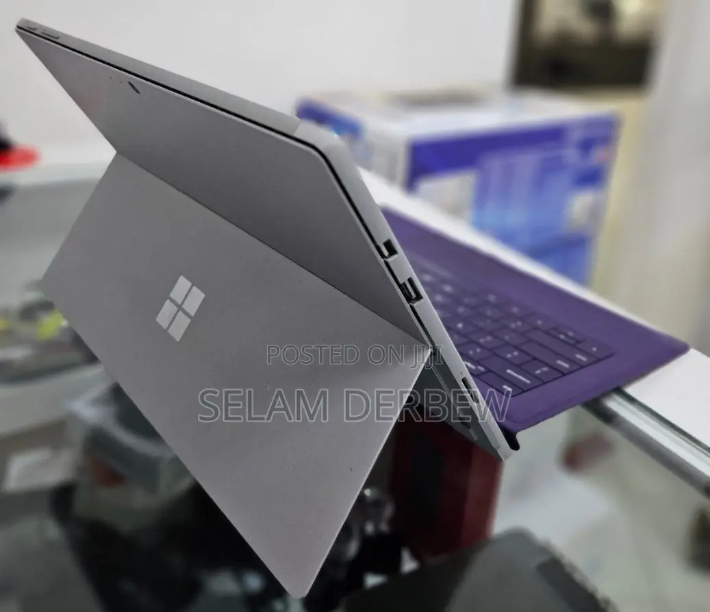 New Laptop Microsoft Surface Pro 4GB Intel Core M SSD 128GB