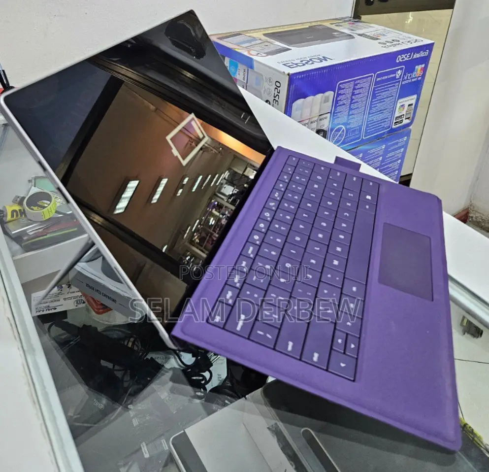 New Laptop Microsoft Surface Pro 4GB Intel Core M SSD 128GB