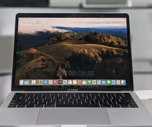 New Laptop Apple MacBook Pro 2018 16GB Intel Core I7 SSD 512GB