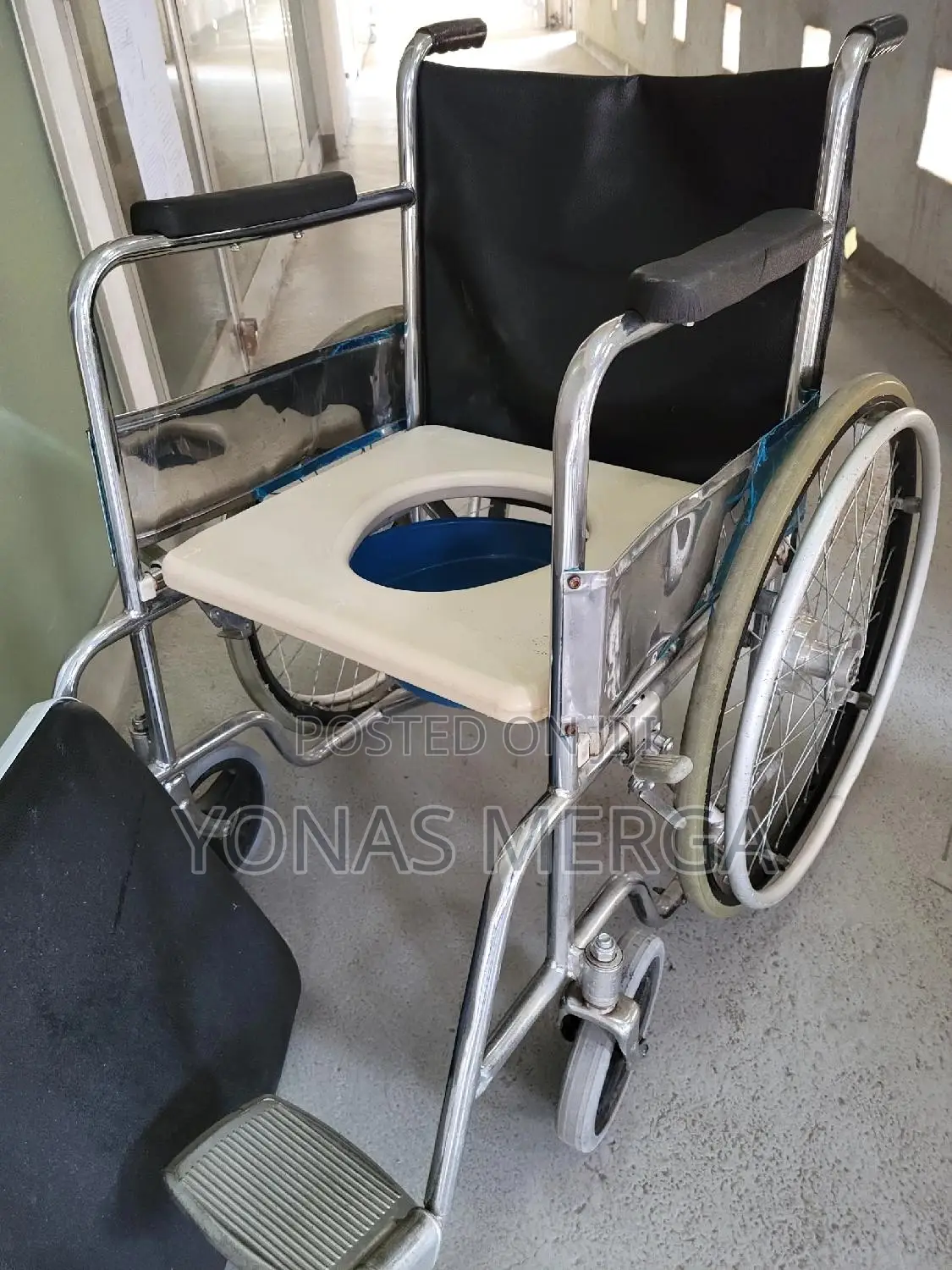 Wheelchairዊልቼር/ያገለገለ ነዉ/Wheelchair*በርካሽ Wheelchair