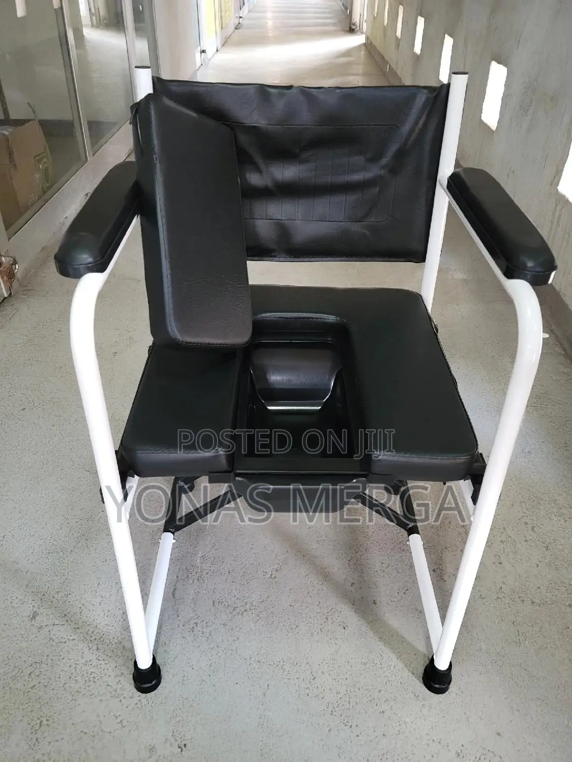 Commode Chair'toilet Chair☆የፖፖ ወንበር/የፅዳት ወንበር /Wheelchair
