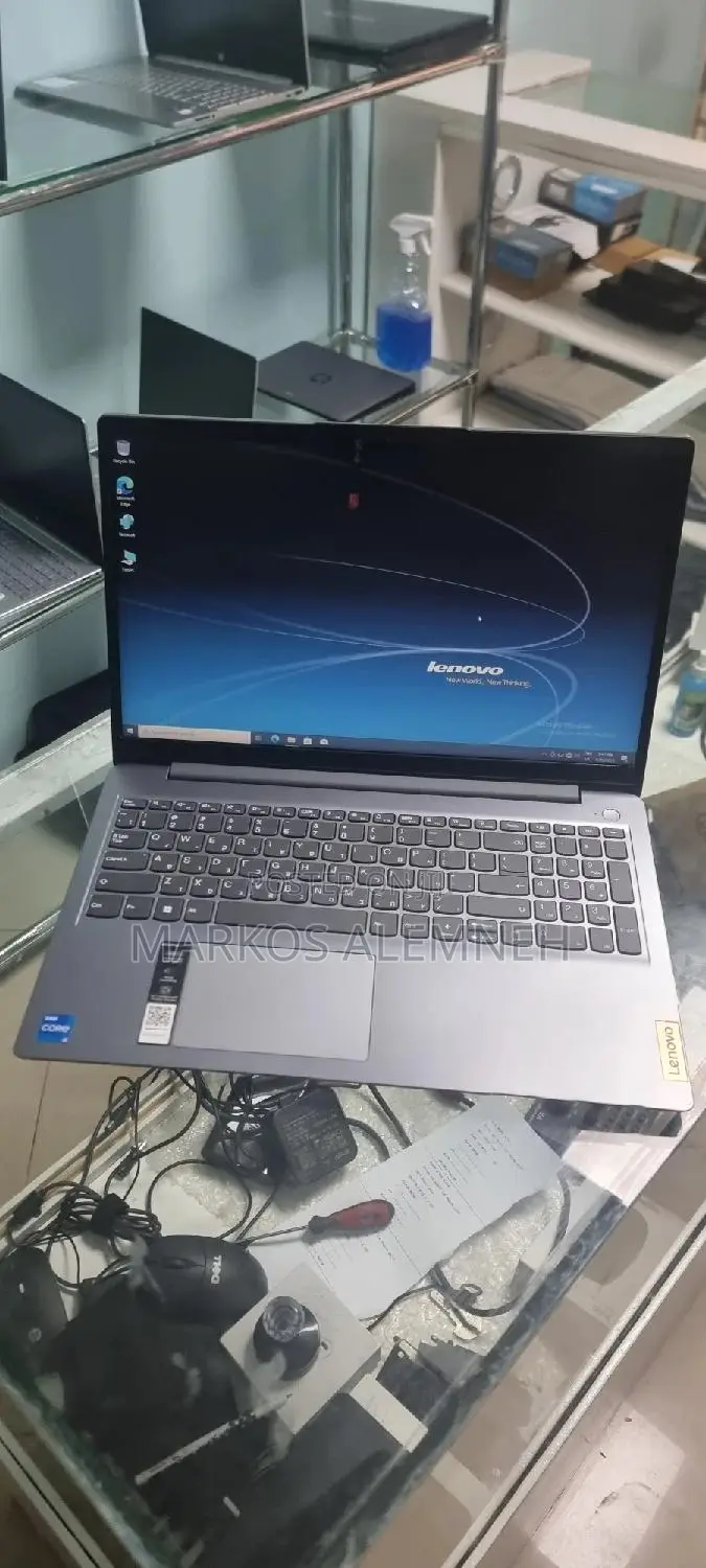 New Laptop Lenovo IdeaPad U550 12GB Intel Core I5 SSD 256GB