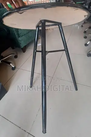 Trileg Epoxy Polished Dining Table