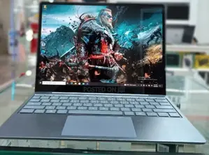 New Laptop Microsoft Surface 8GB Intel Core I5 SSD 512GB