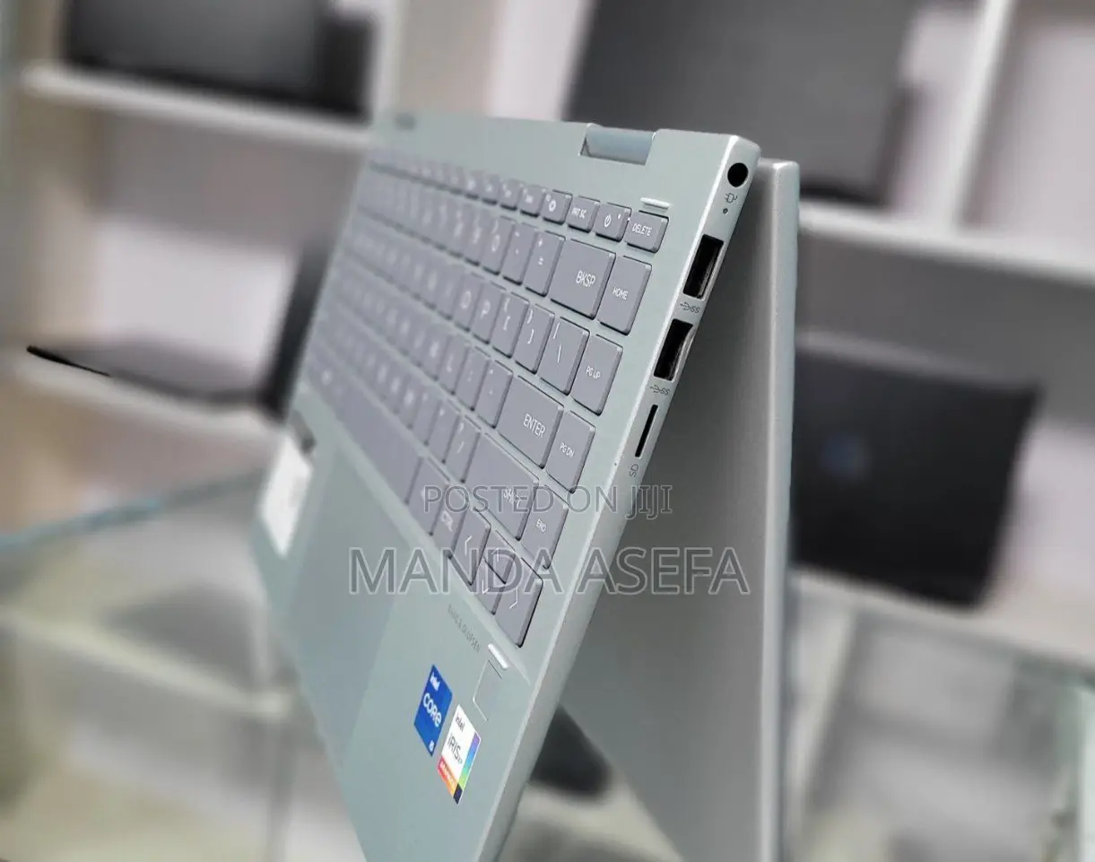 New Laptop HP Envy X360 8GB Intel Core I5 SSD 512GB