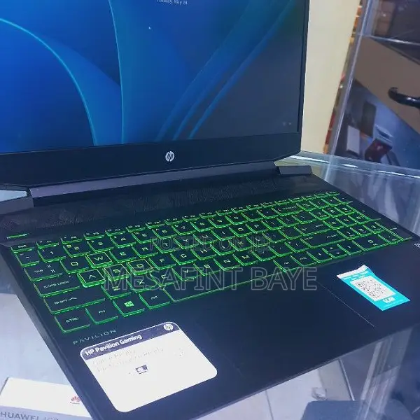 New Laptop HP Pavilion 13 24GB AMD Ryzen 5 SSD 256GB