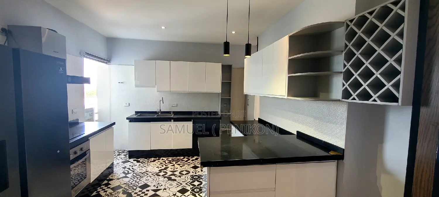 3bdrm Apartment in Apartment, Bole for sale