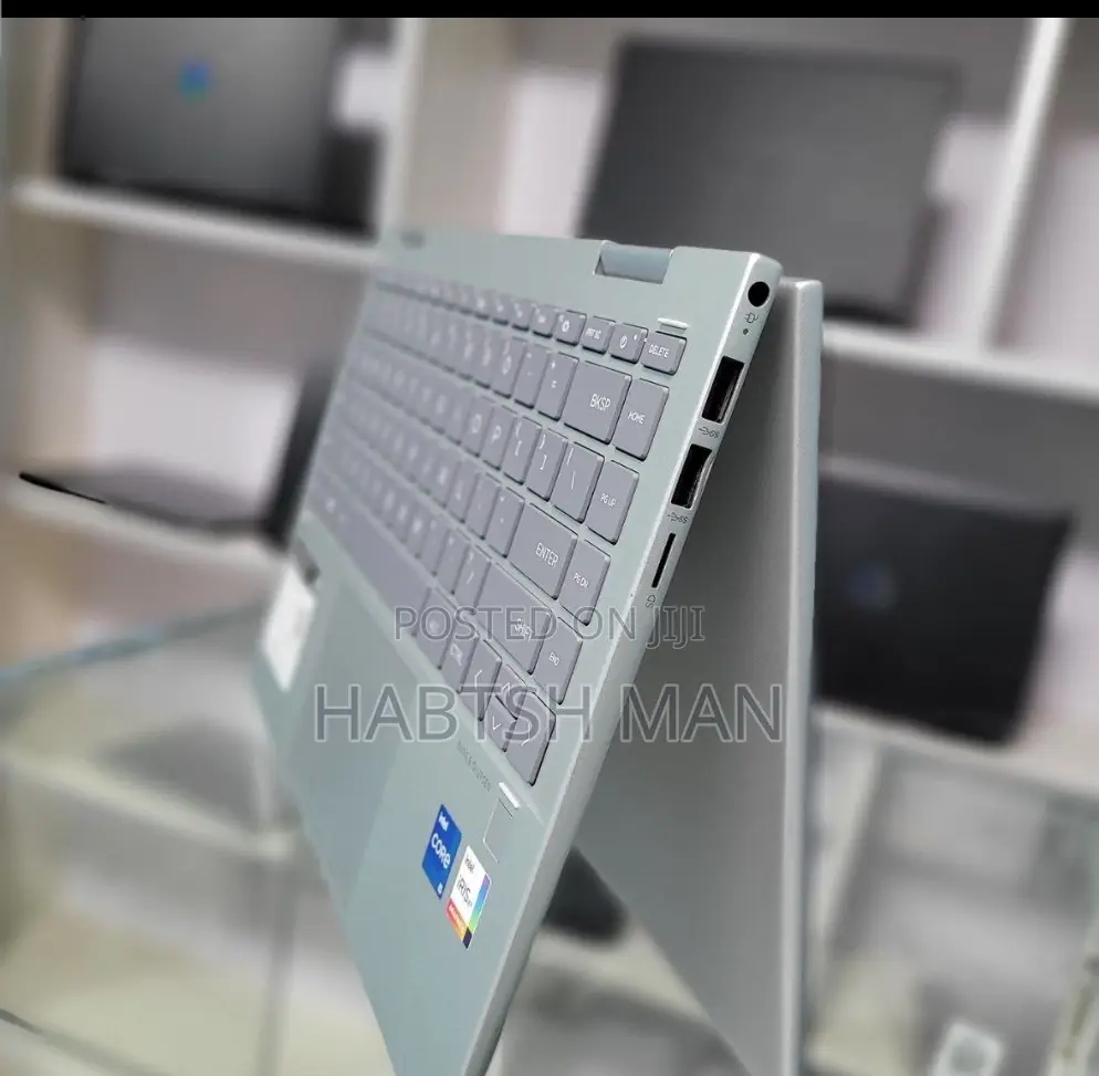 New Laptop HP Envy X360 8GB Intel Core I5 SSD 512GB
