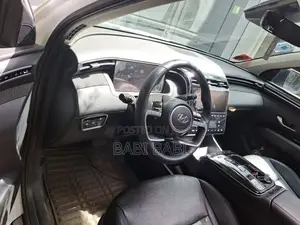 Hyundai Tucson 2022 White