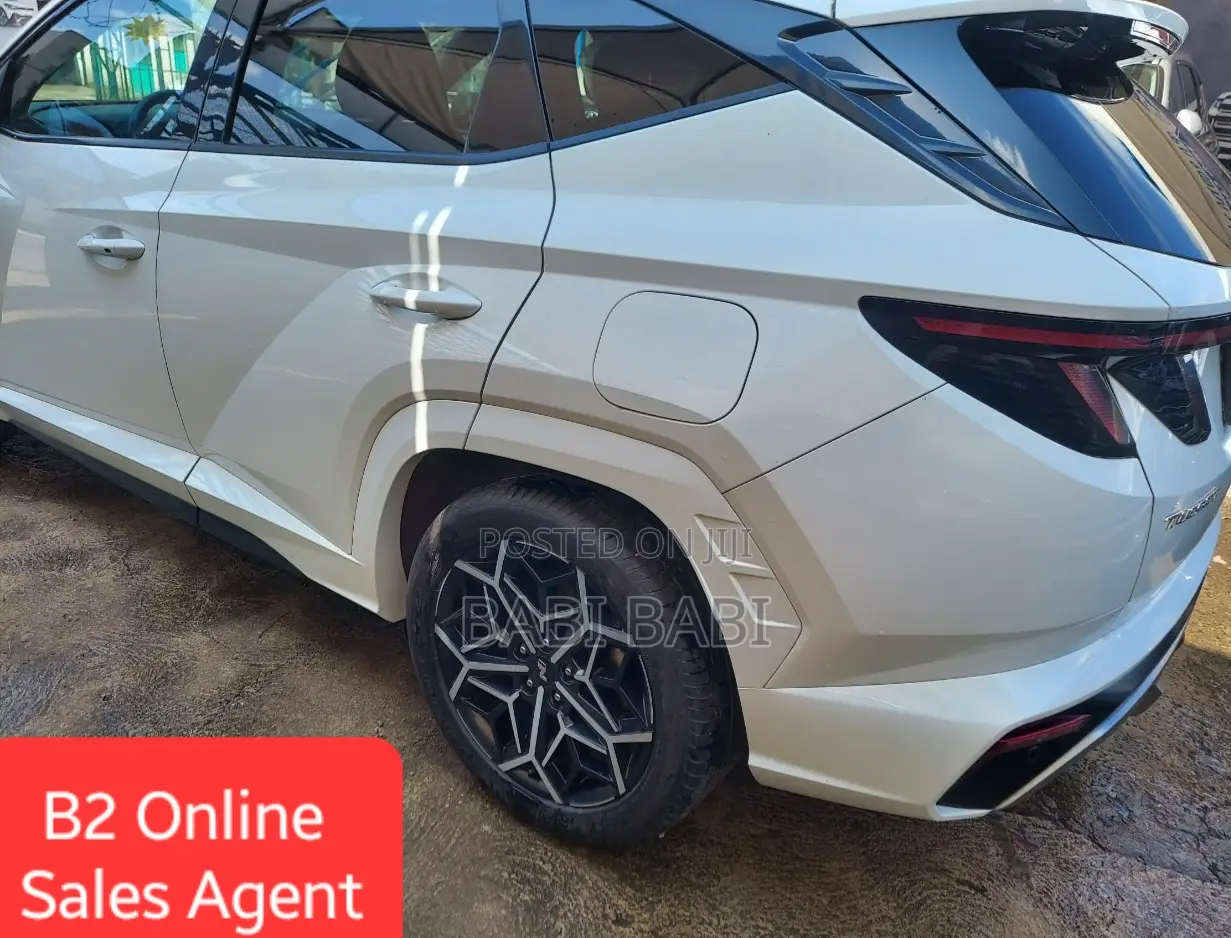 Hyundai Tucson 2022 White