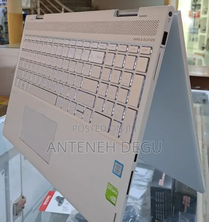 New Laptop HP Envy X360 8GB Intel Core I5 SSD 512GB