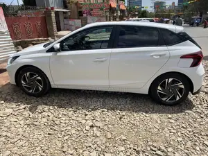Hyundai i20 2021 White