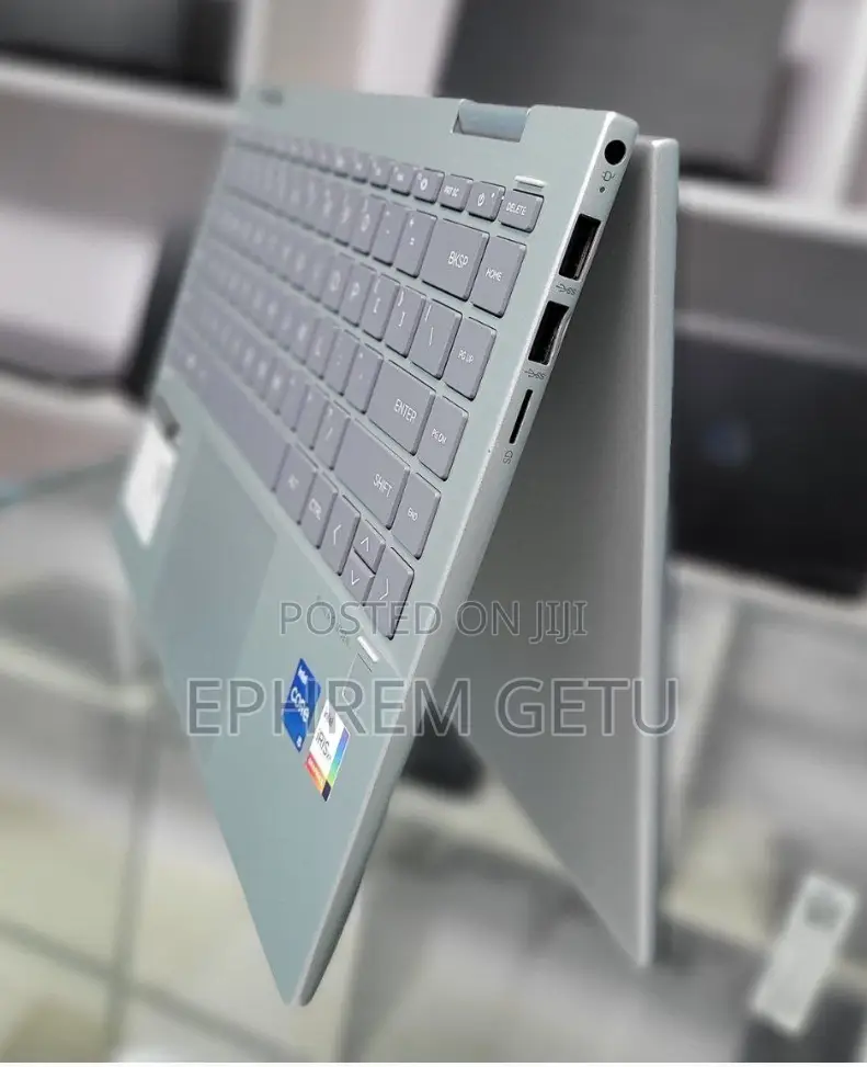 New Laptop HP Envy X360 8GB Intel Core I5 SSD 512GB