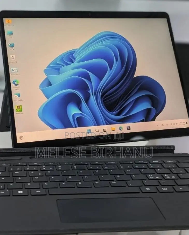 New Laptop Microsoft Surface Pro 9 16GB Intel Core I7 SSD 256GB