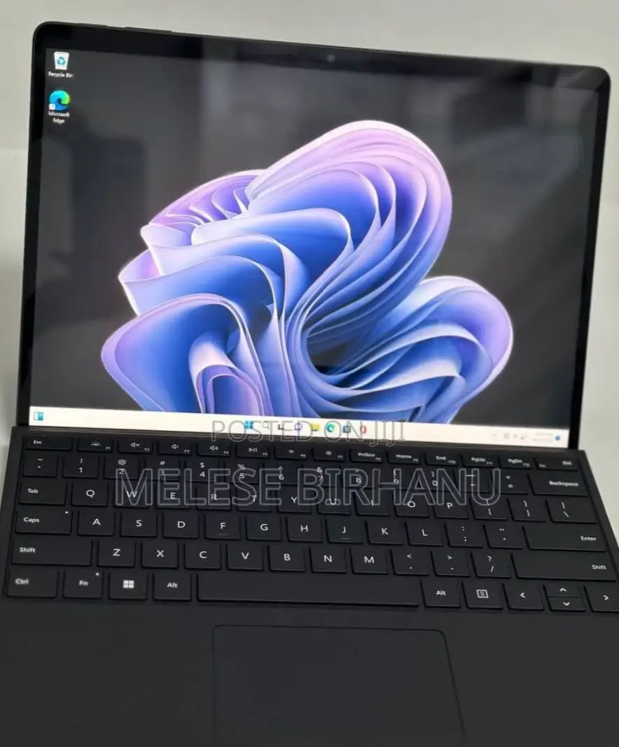 New Laptop Microsoft Surface Pro 9 16GB Intel Core I7 SSD 256GB