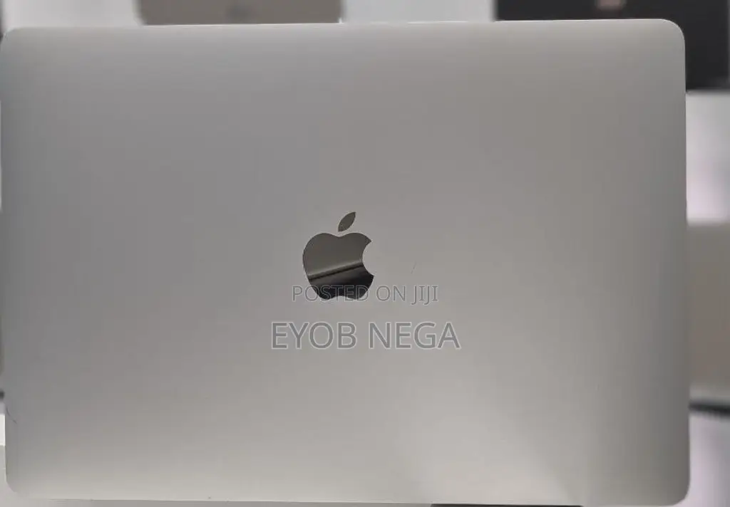 New Laptop Apple MacBook Pro 2018 16GB Intel Core I7 SSD 512GB