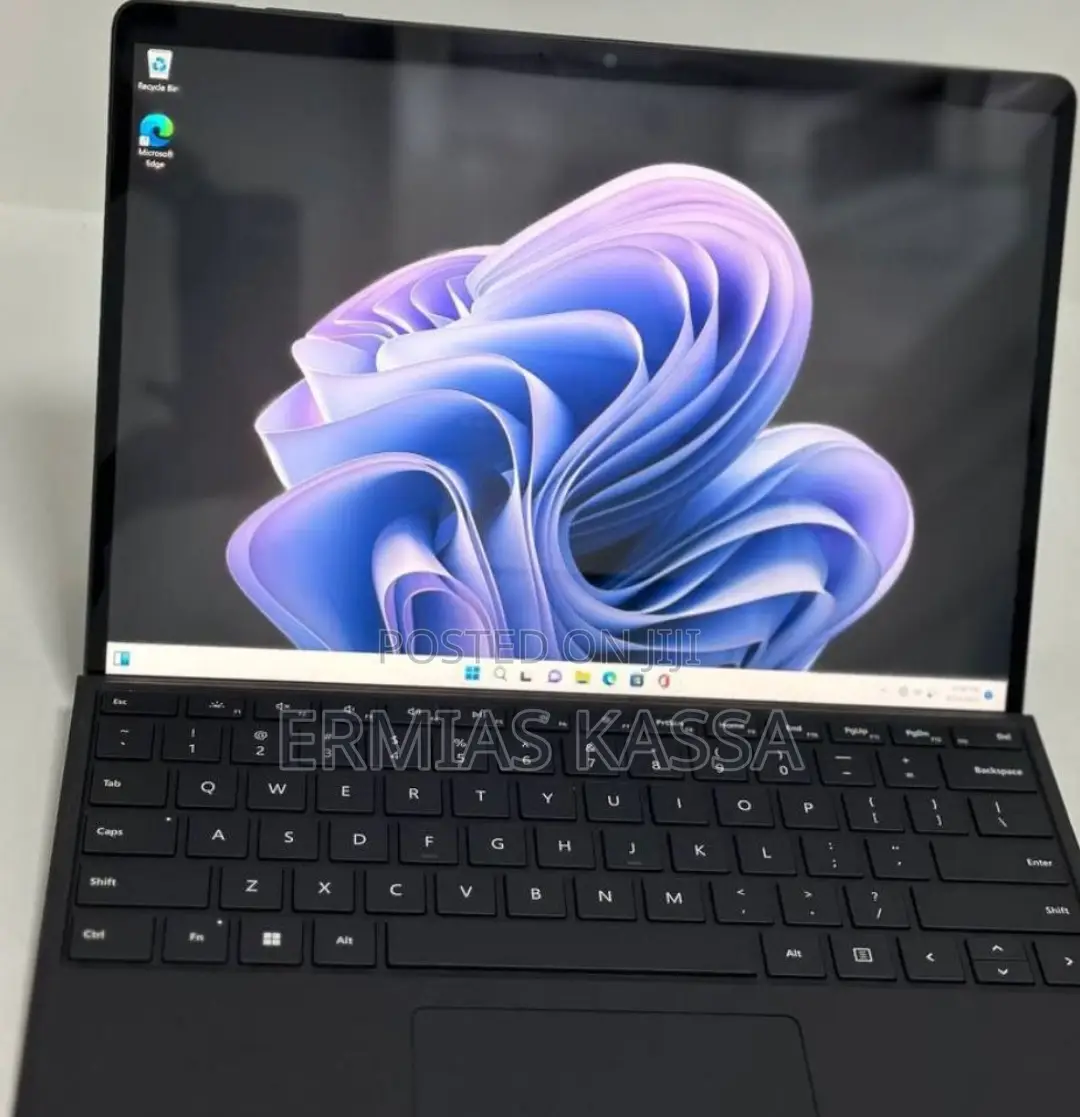 New Laptop Microsoft Surface Pro 9 16GB Intel Core I7 SSD 256GB