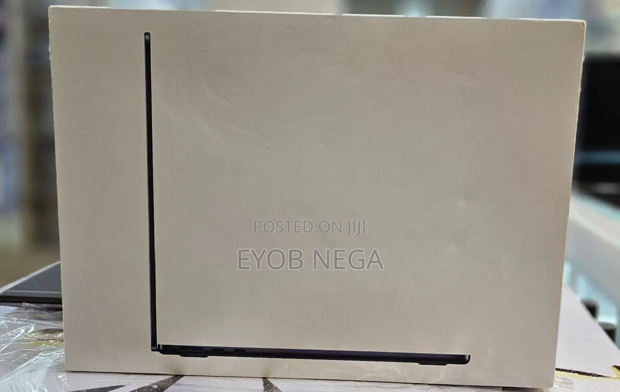 New Laptop Apple MacBook Air 2023 M2 8GB Apple M2 SSD 256GB